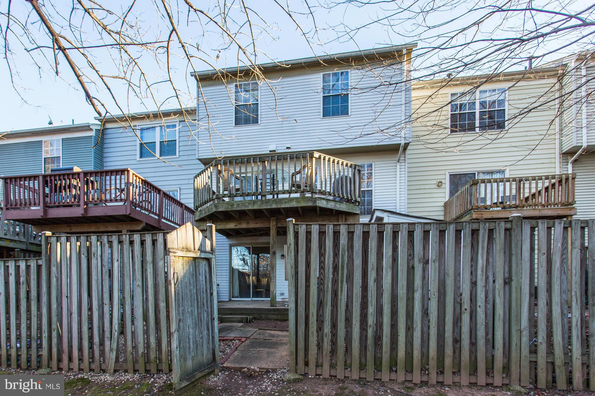 LONDON TOWN WEST - Residential