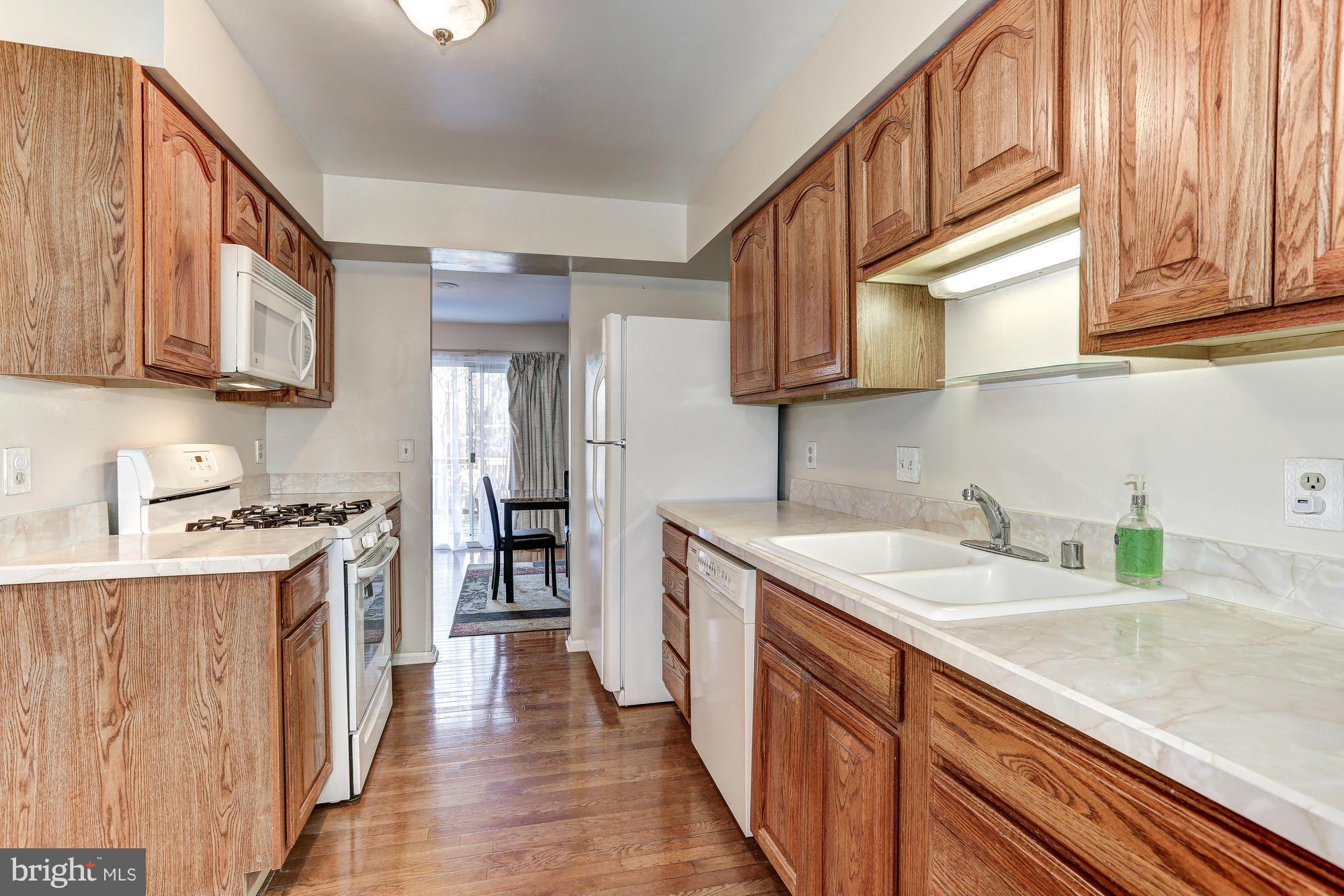 LONDON TOWN WEST - Residential