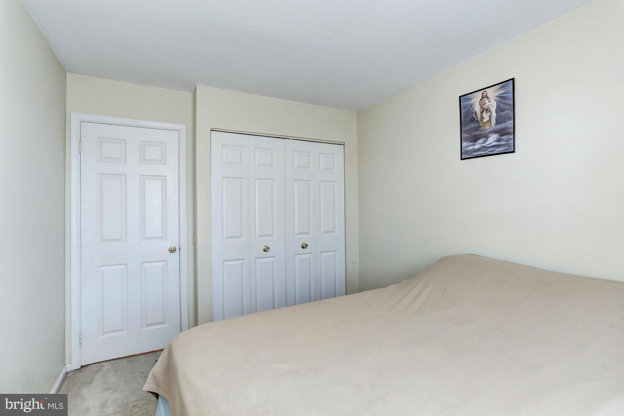 LONDON TOWN WEST - Residential