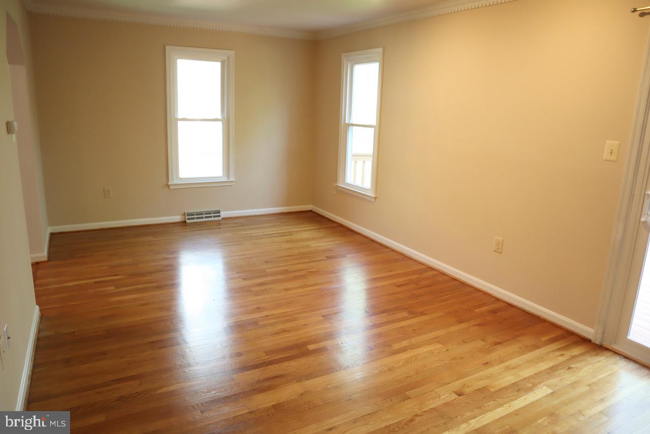 OAK SPRINGS - Residential Lease