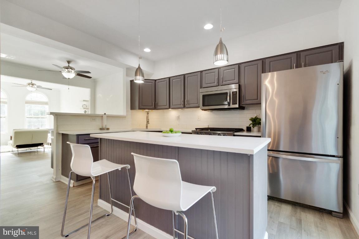 SHERBROOKE II TH CONDO - Residential