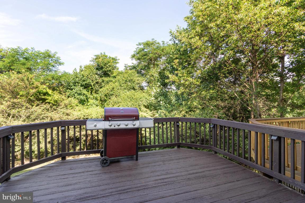 SHERBROOKE II TH CONDO - Residential