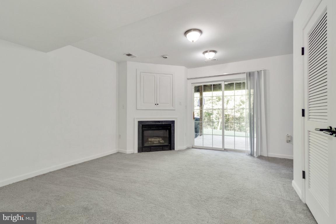 SHERBROOKE II TH CONDO - Residential