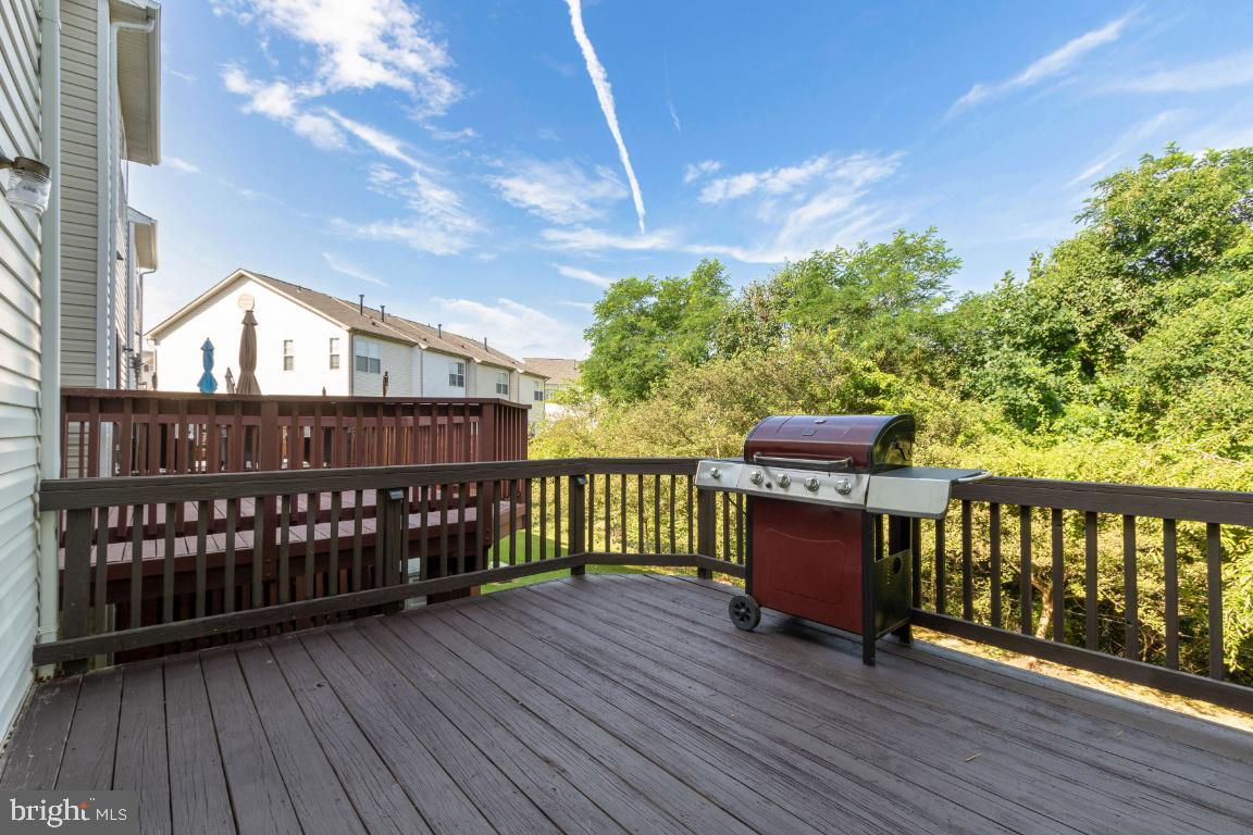 SHERBROOKE II TH CONDO - Residential