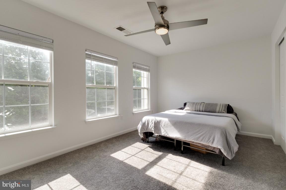 SHERBROOKE II TH CONDO - Residential