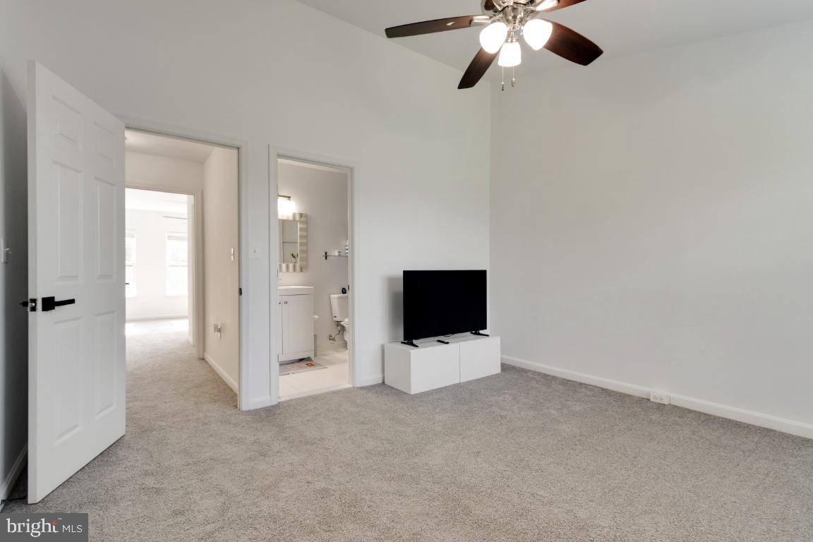 SHERBROOKE II TH CONDO - Residential