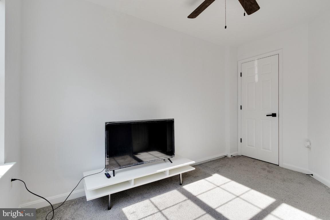 SHERBROOKE II TH CONDO - Residential