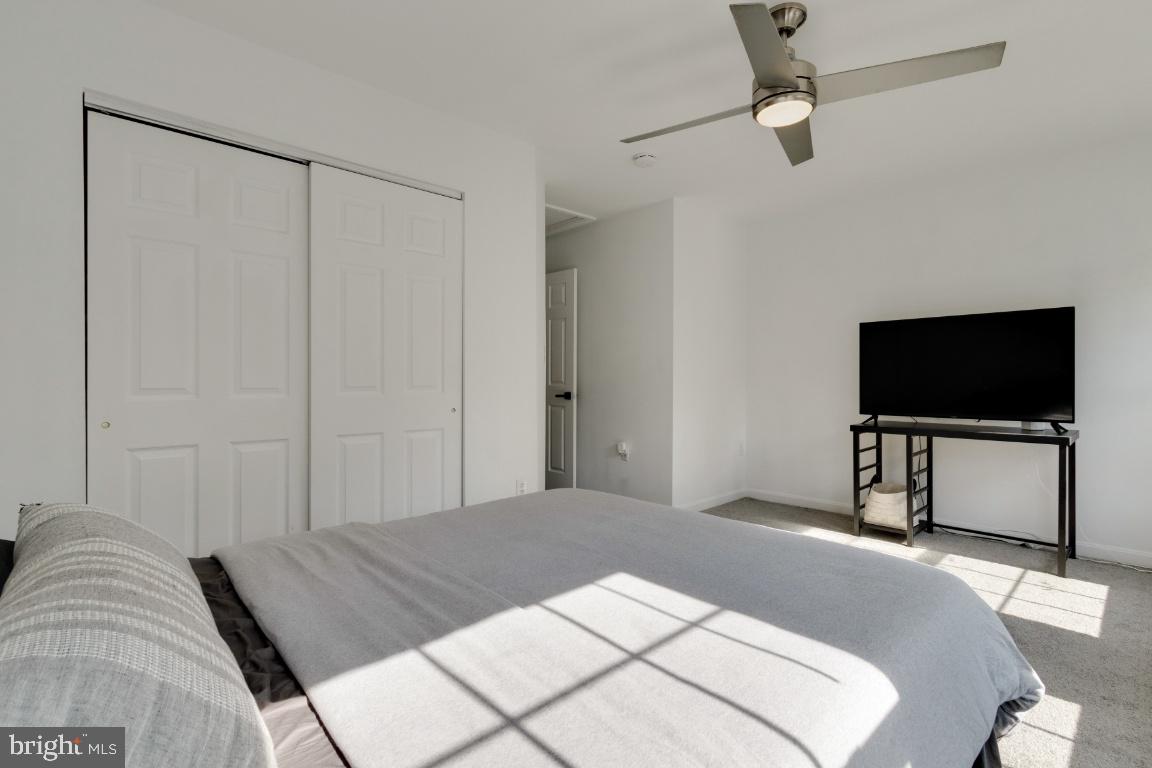 SHERBROOKE II TH CONDO - Residential