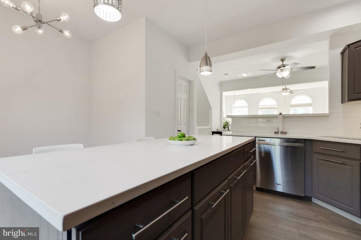 SHERBROOKE II TH CONDO - Residential