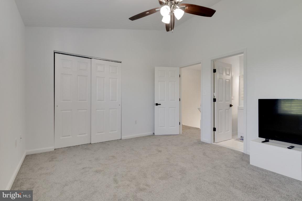 SHERBROOKE II TH CONDO - Residential