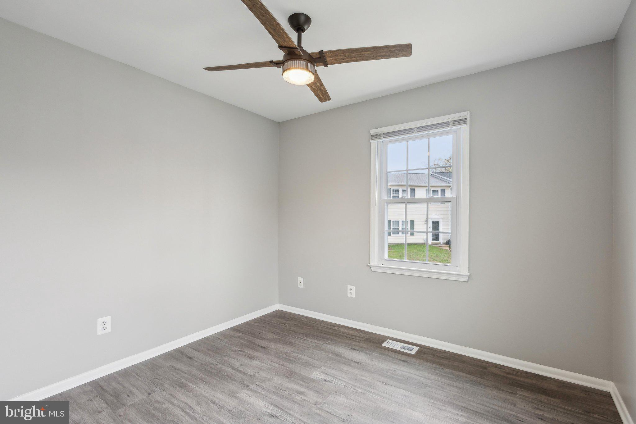 POHICK SQUARE - Residential Lease