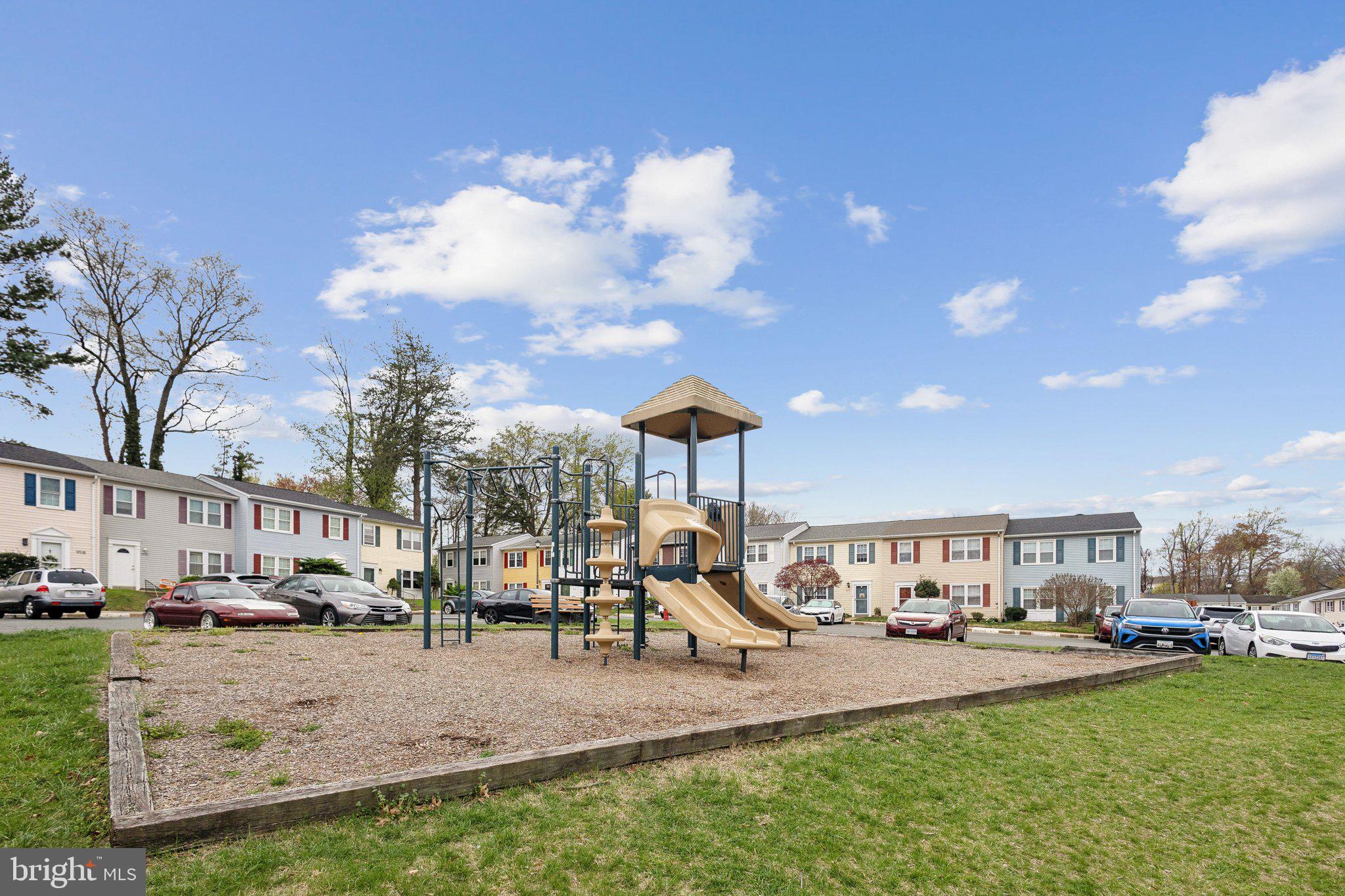 POHICK SQUARE - Residential Lease