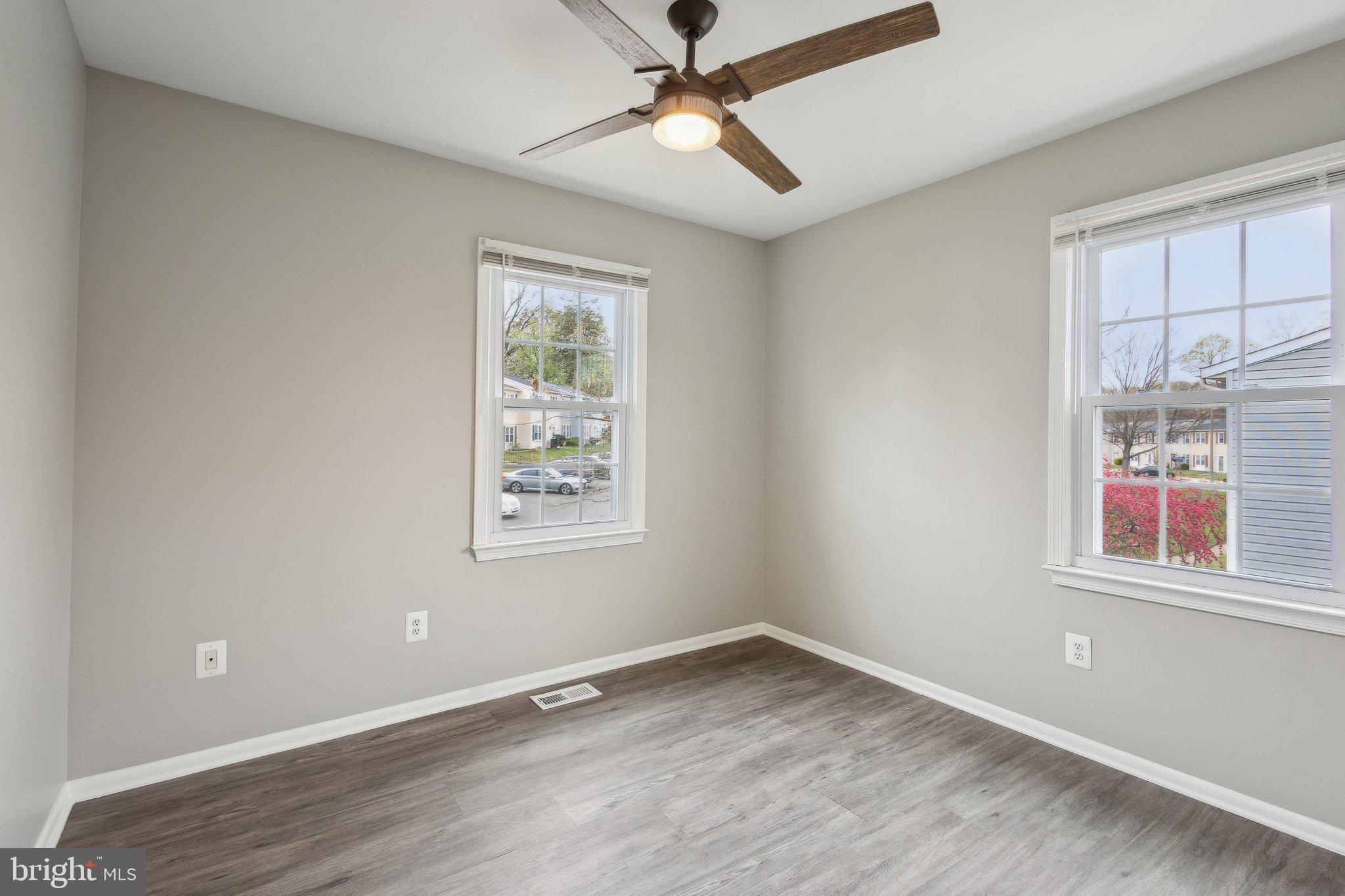 POHICK SQUARE - Residential Lease