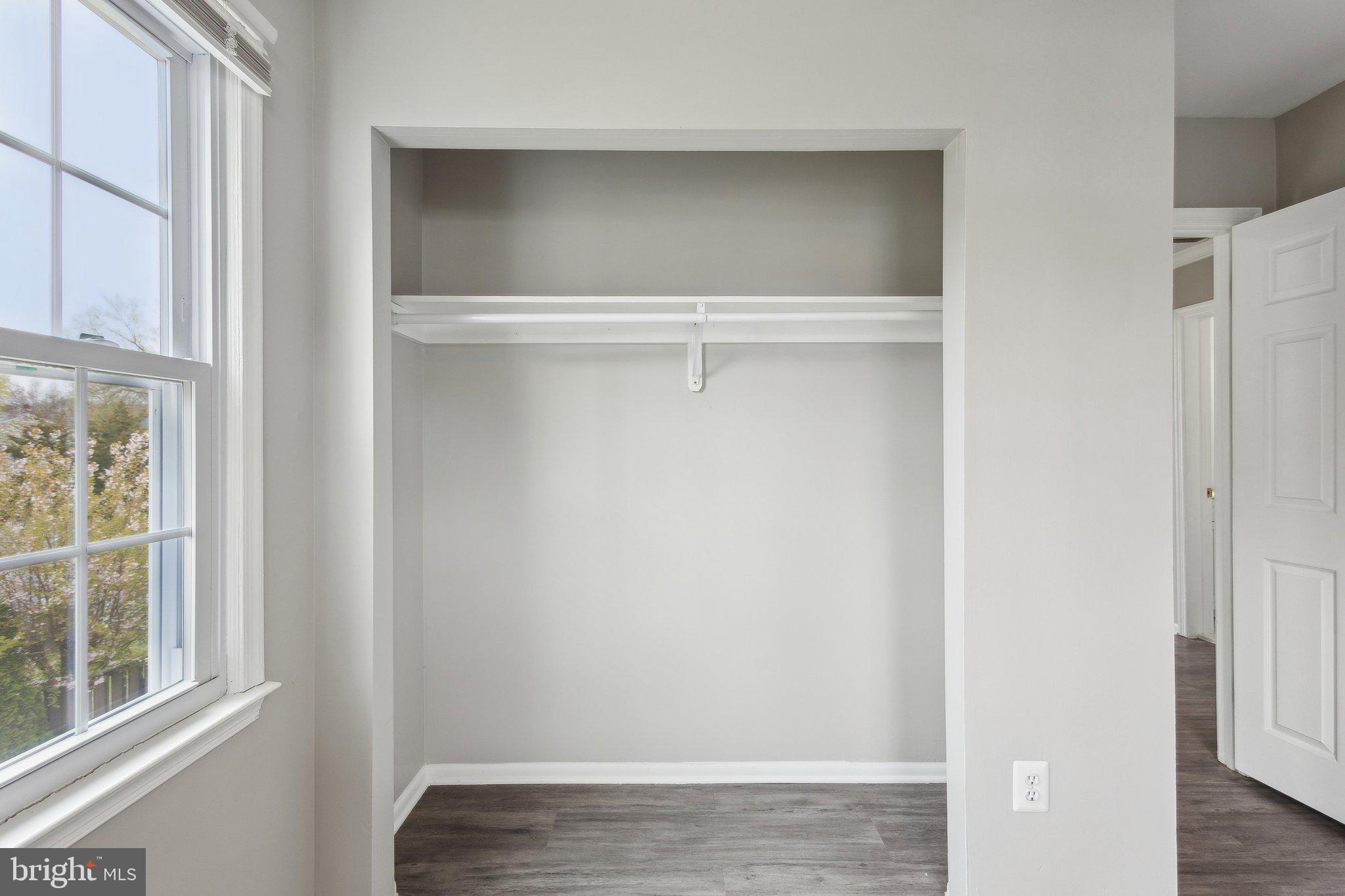 POHICK SQUARE - Residential Lease