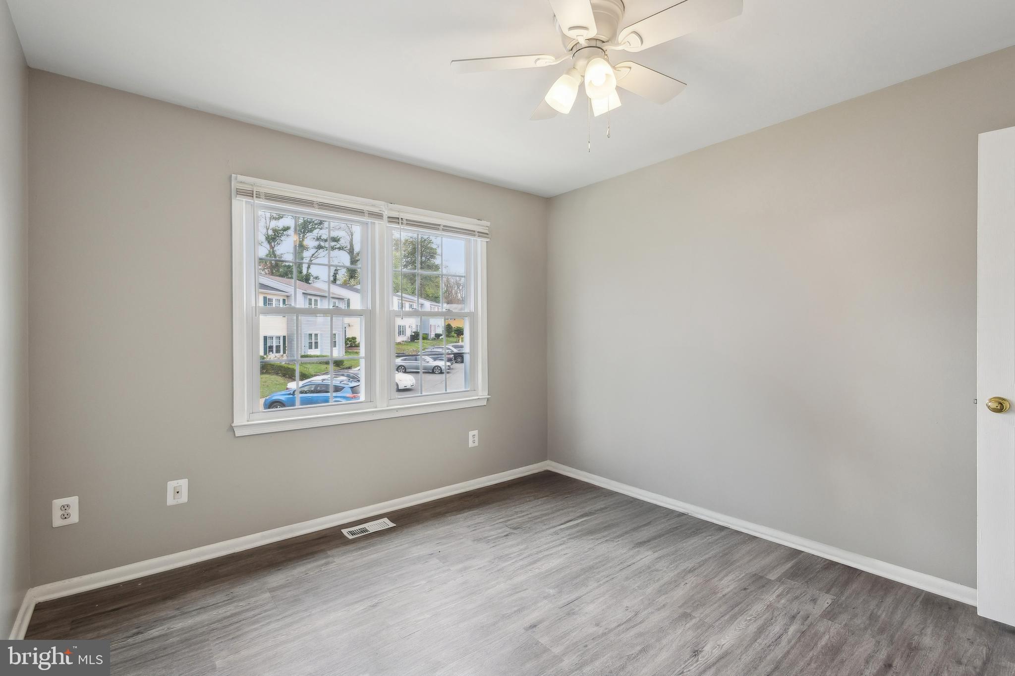 POHICK SQUARE - Residential Lease