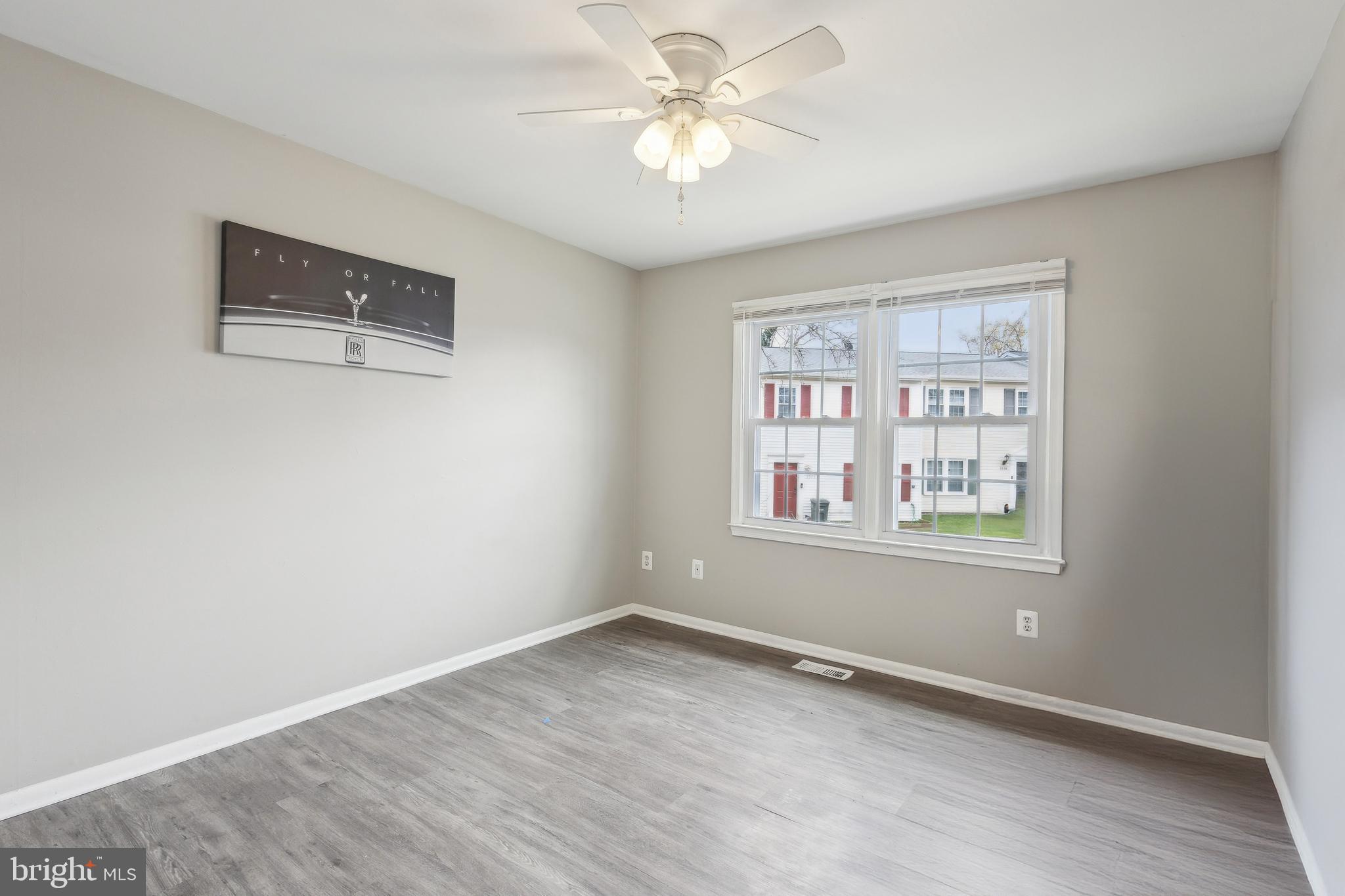 POHICK SQUARE - Residential Lease