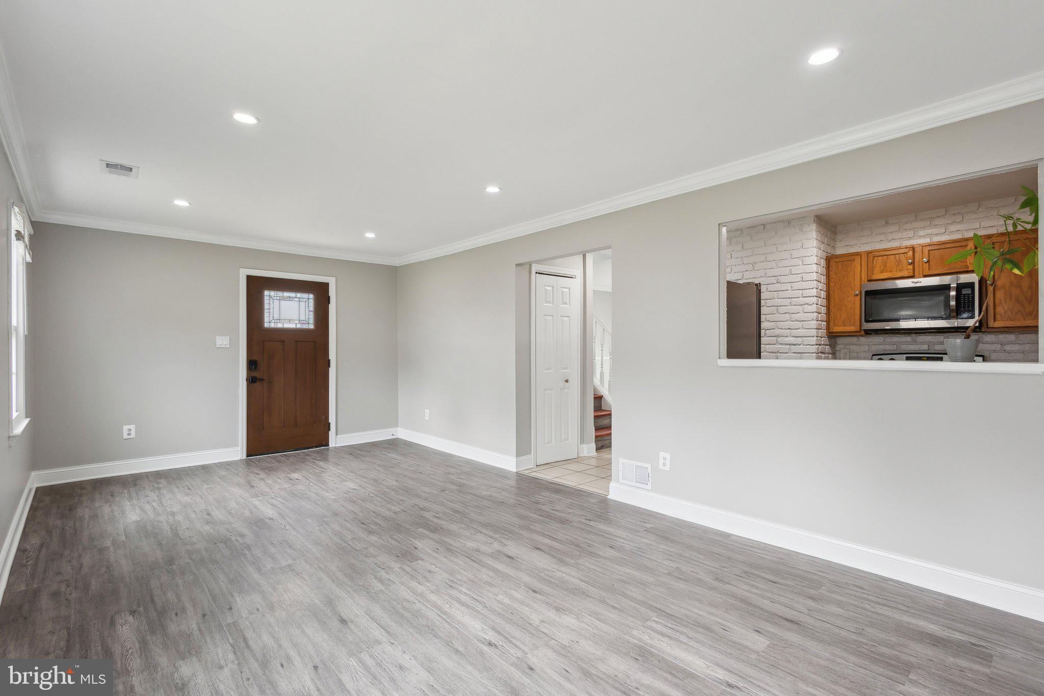 POHICK SQUARE - Residential Lease