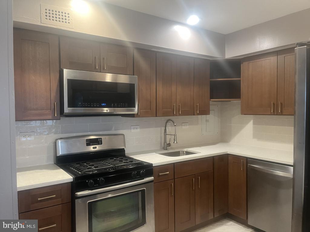 5340 HOLMES RUN PARKWAY 405
