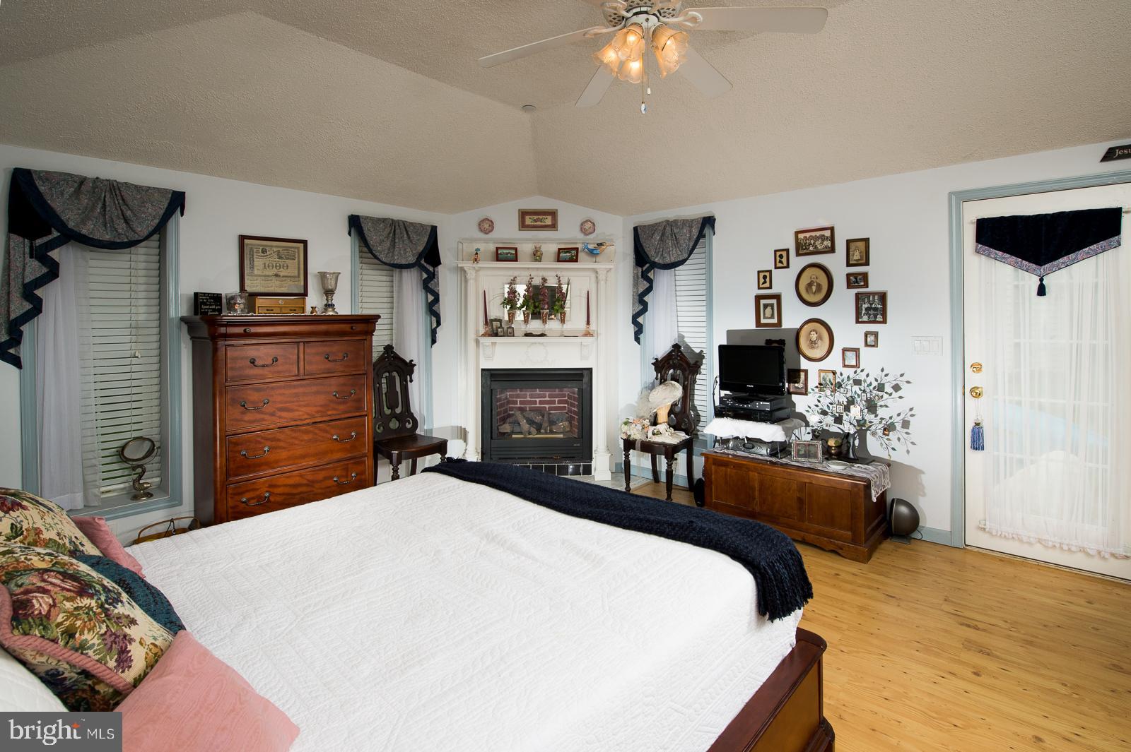 TURKEY POINT - Residential