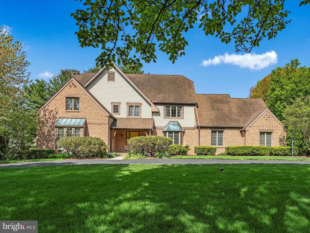 Photo of 1319 Beaconfield Lane, Lancaster, PA 17601 (MLS # PALA2050642)