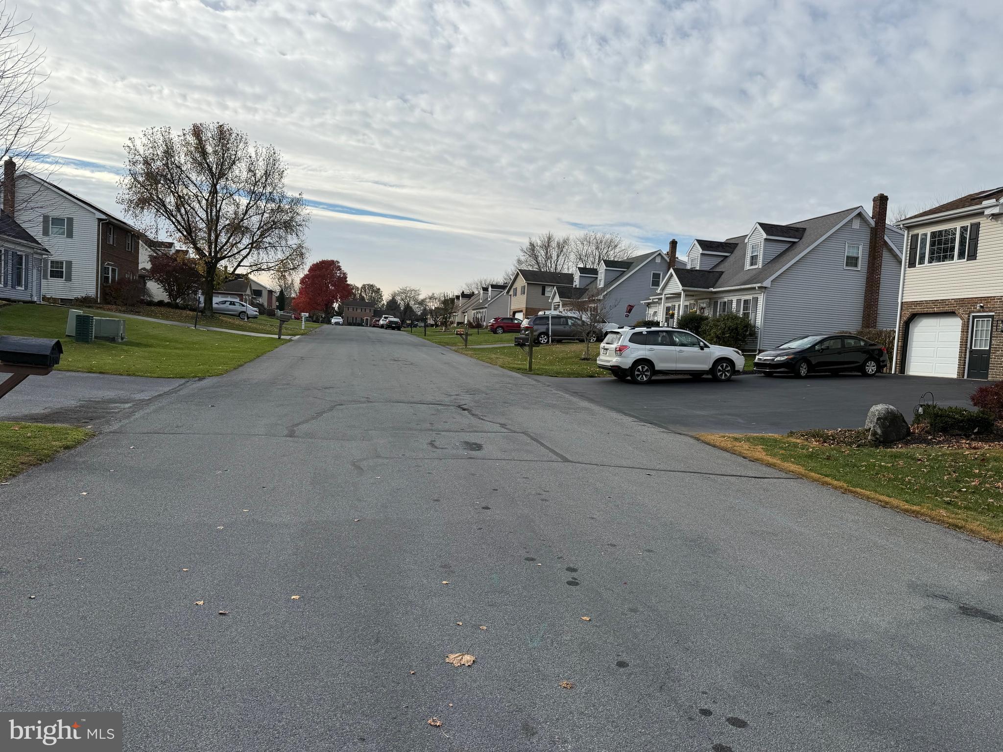 1 MI W OF EPHRATA - Residential