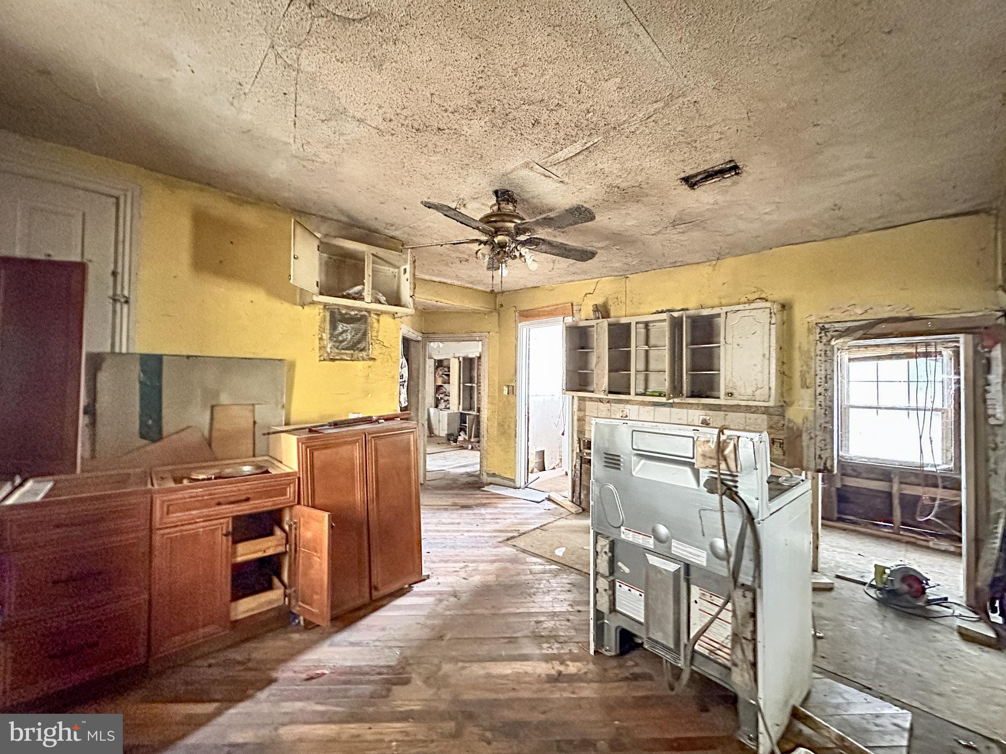 MARTINSBURG CORP - Residential