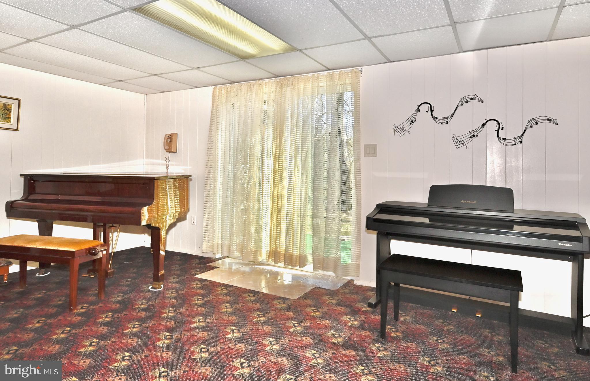 ASPEN HILL PARK - Residential