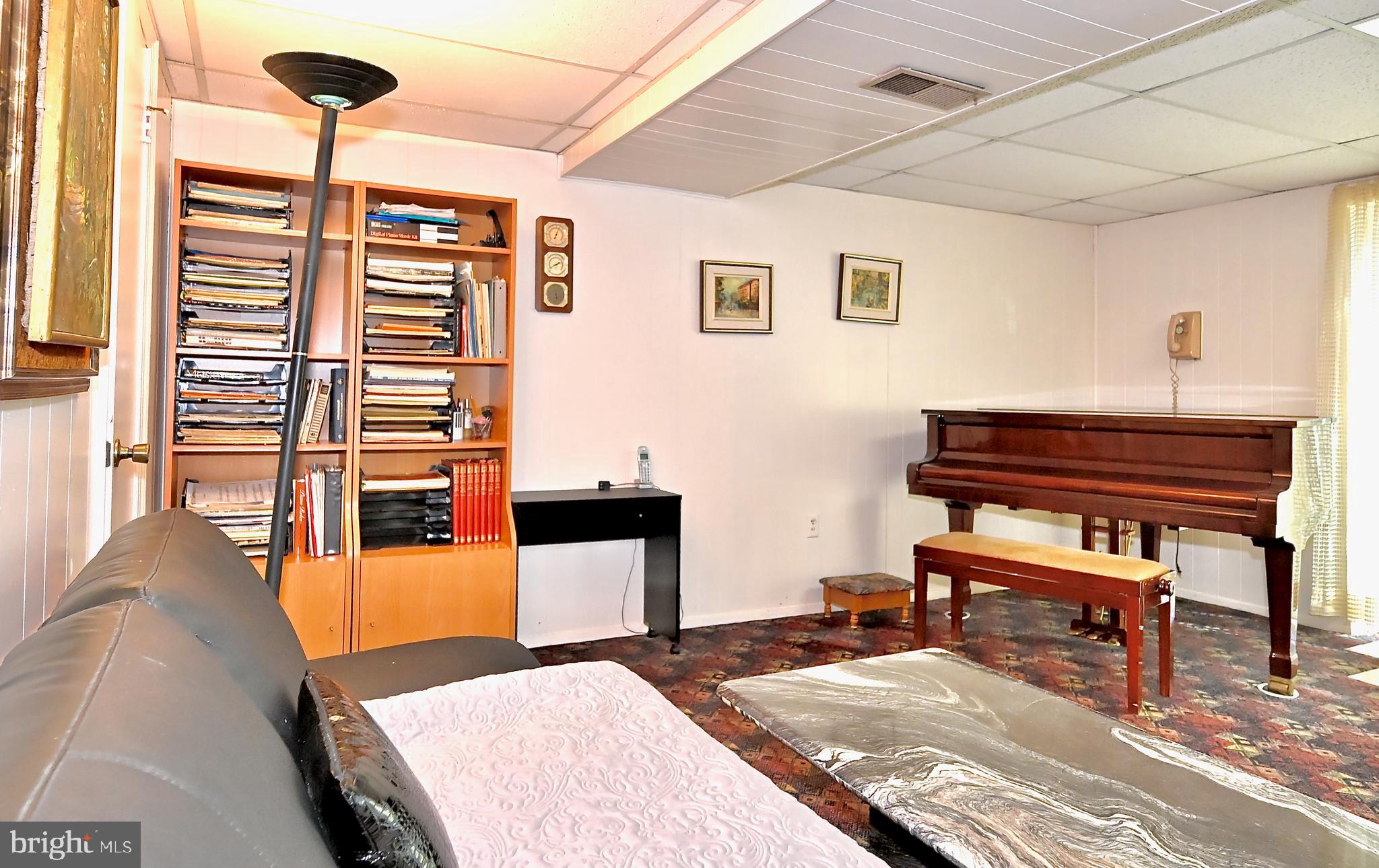 ASPEN HILL PARK - Residential