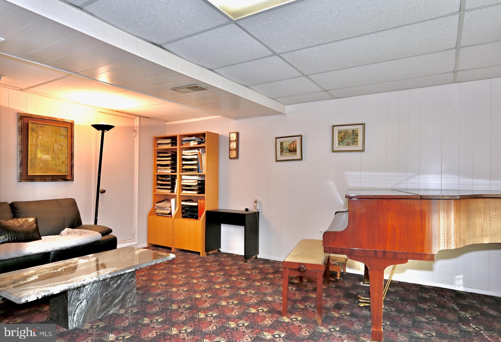 ASPEN HILL PARK - Residential