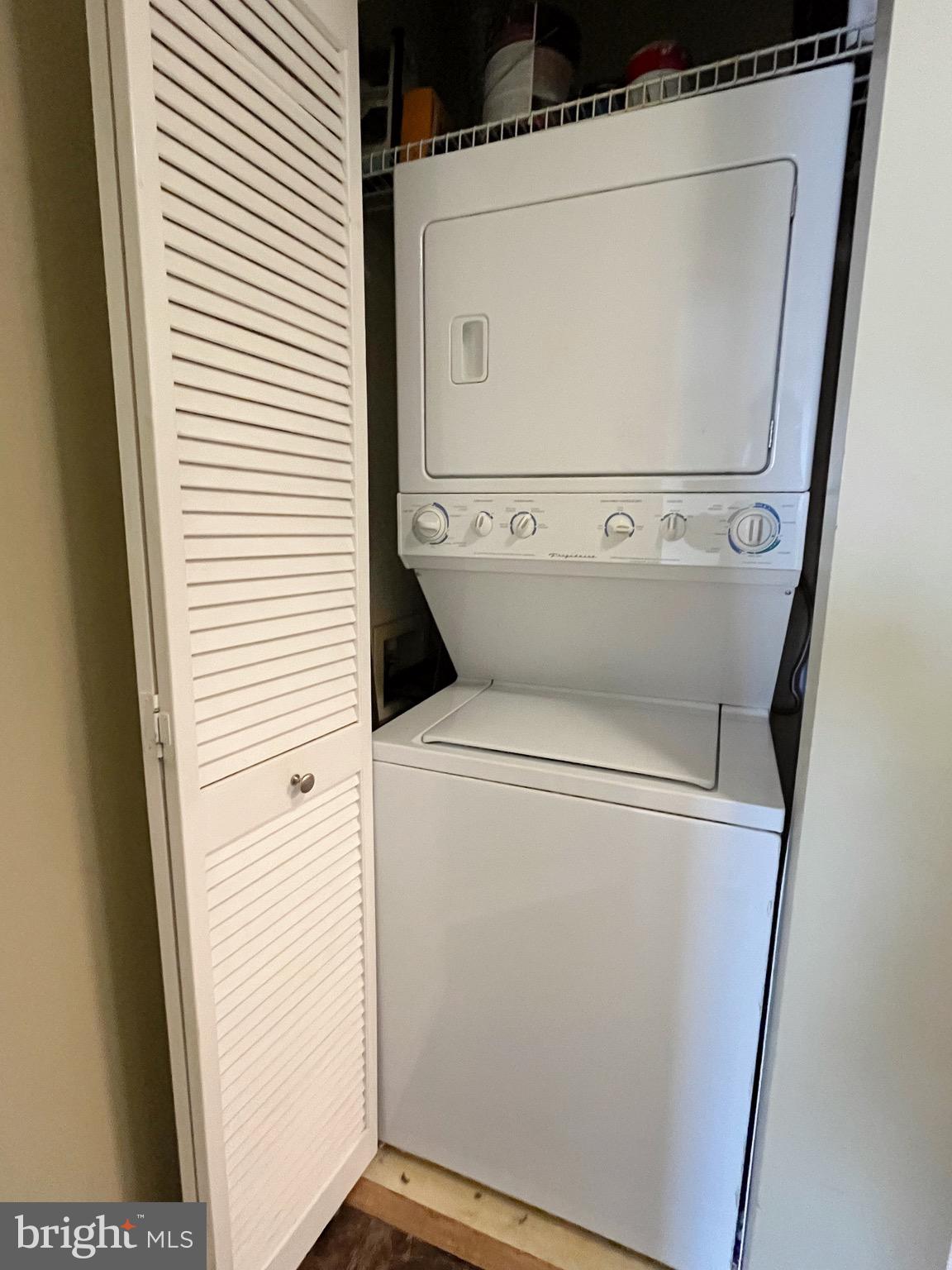 LILLIAN COURT AT TYSONS 11 - Residential Lease