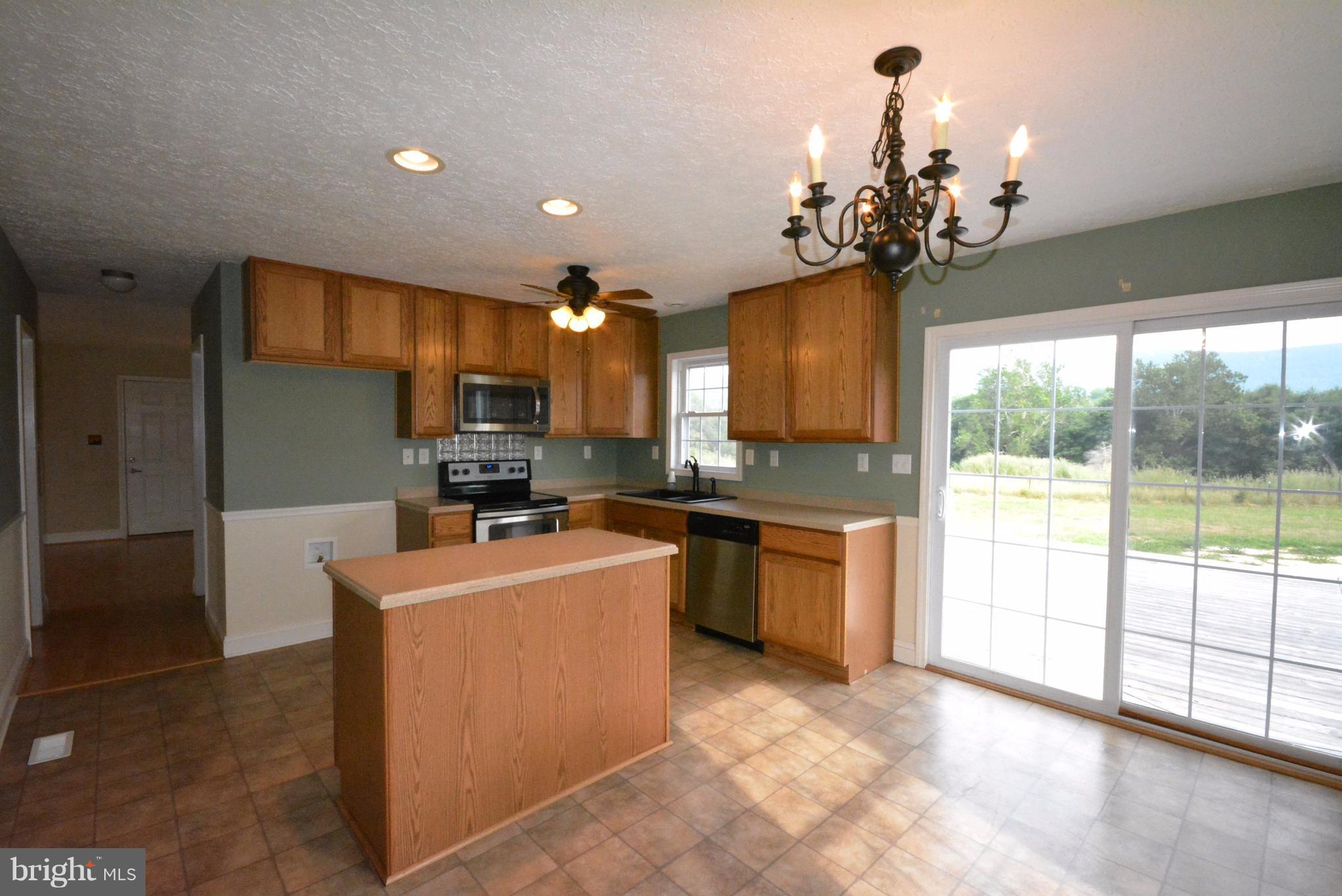 BUCK MOUNTAIN VIEW - Residential