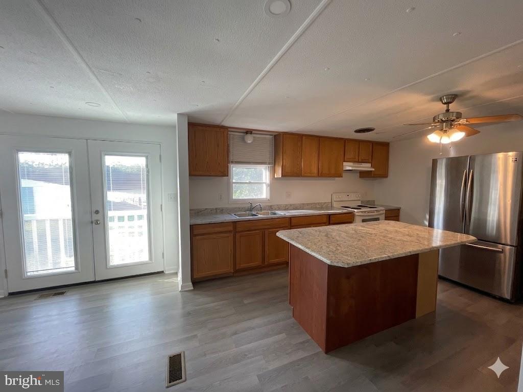 HIGH POINT - Residential