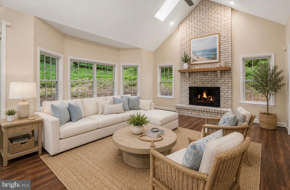 1071 KNOLL DRIVE
