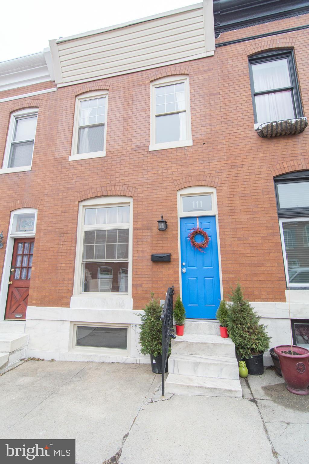 Renovated Come make this your new home. Exposed brick wall in living room, hardwood floors, recess lights, SS appliances, granite counter tops, crown moldings and high ceilings. there are 2 master bedrooms and 2 full baths on the upper level. The basement has a walkout, bar and could be a 3rd Bedroom. Fenced back yard, wide brick street, new roof, paint & carpet, Walk to parks, bars & shopping.