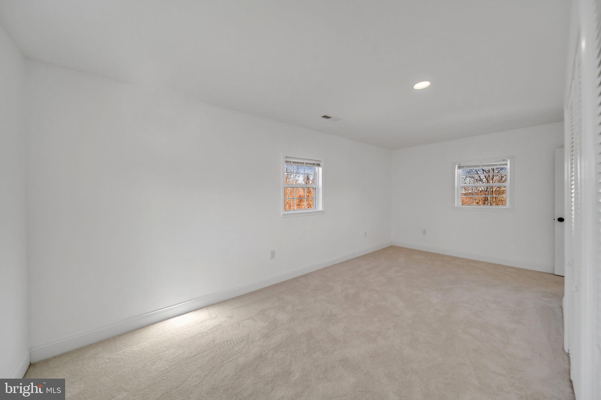 SHEN FARMS MT LAKE - Residential