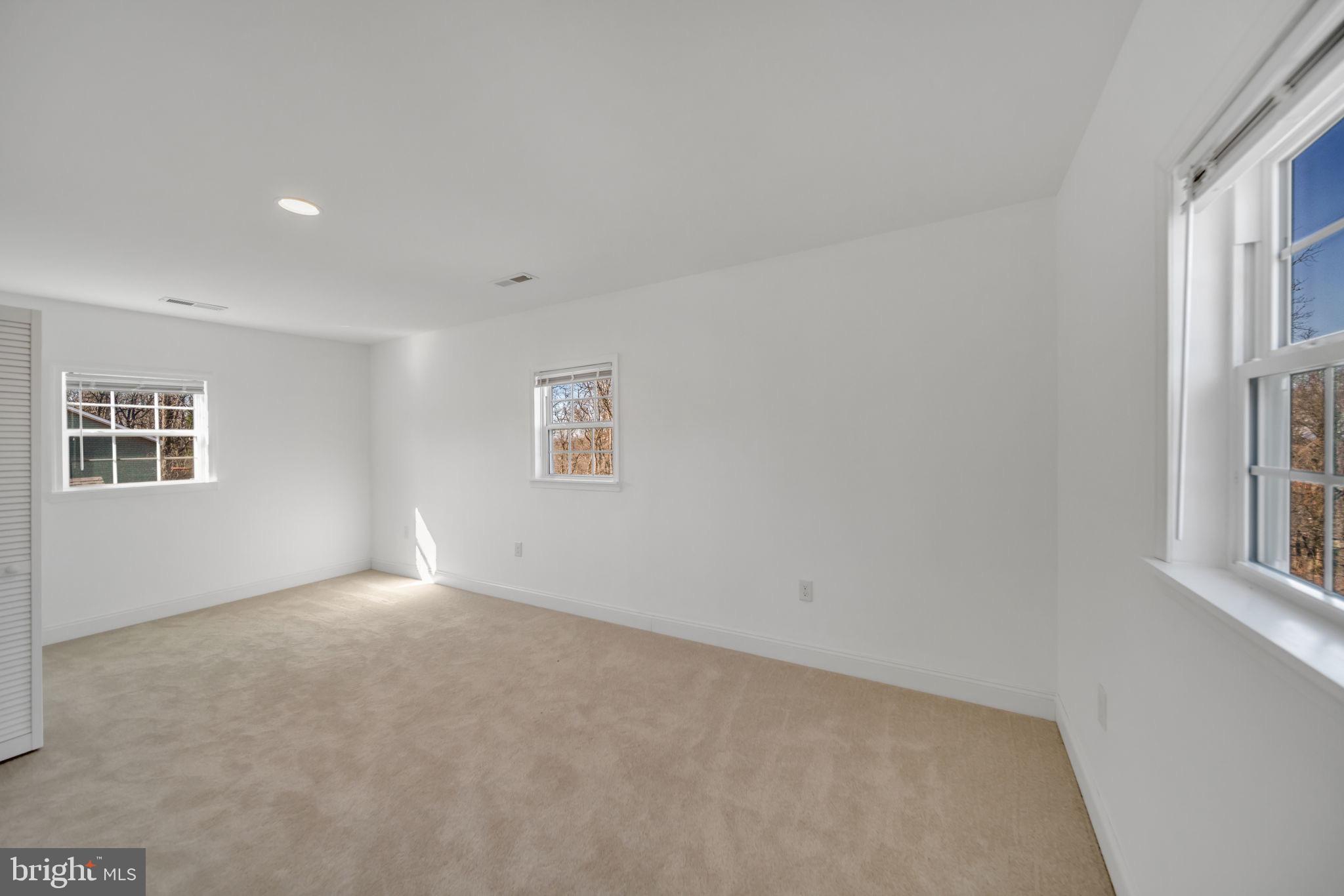 SHEN FARMS MT LAKE - Residential