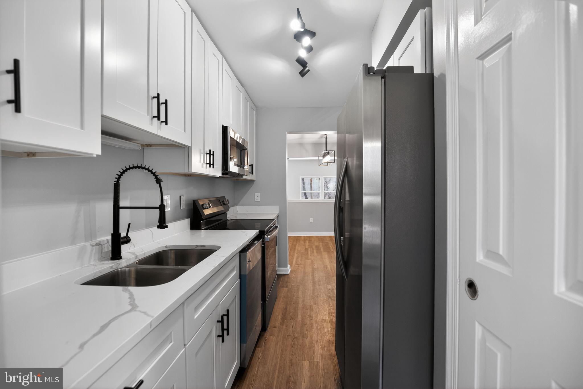 BROOKSIDE - Residential