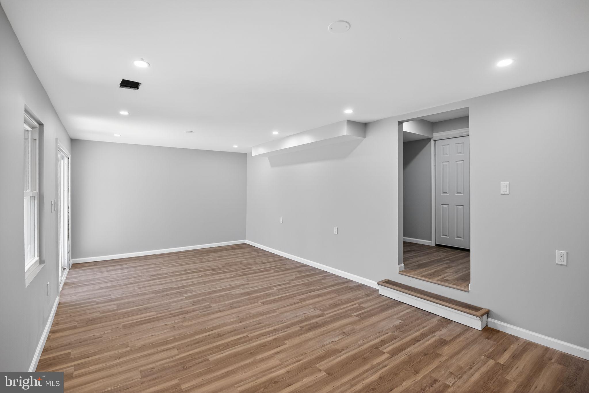 BROOKSIDE - Residential