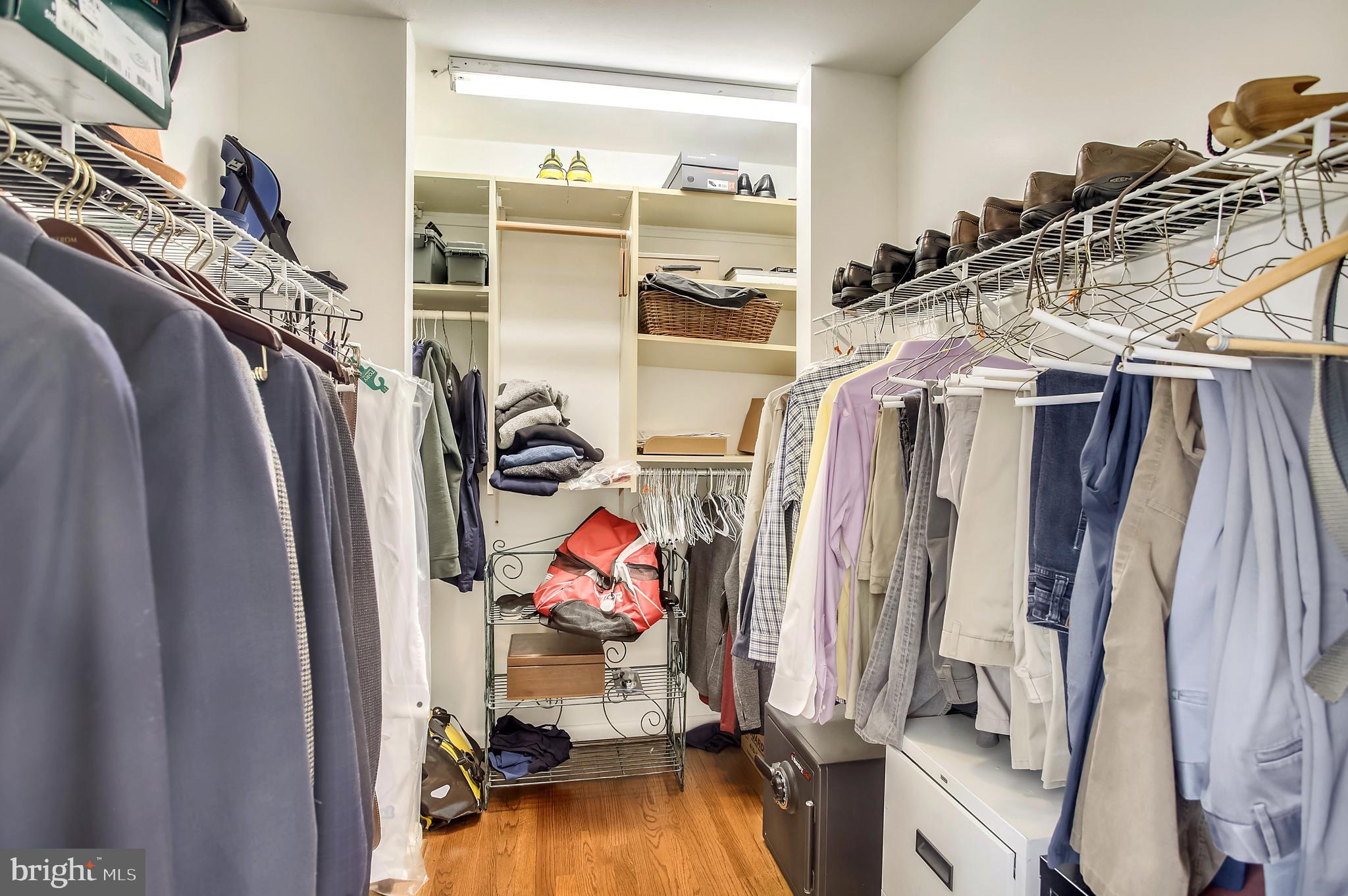 BUCKINGHAM MANOR - Residential