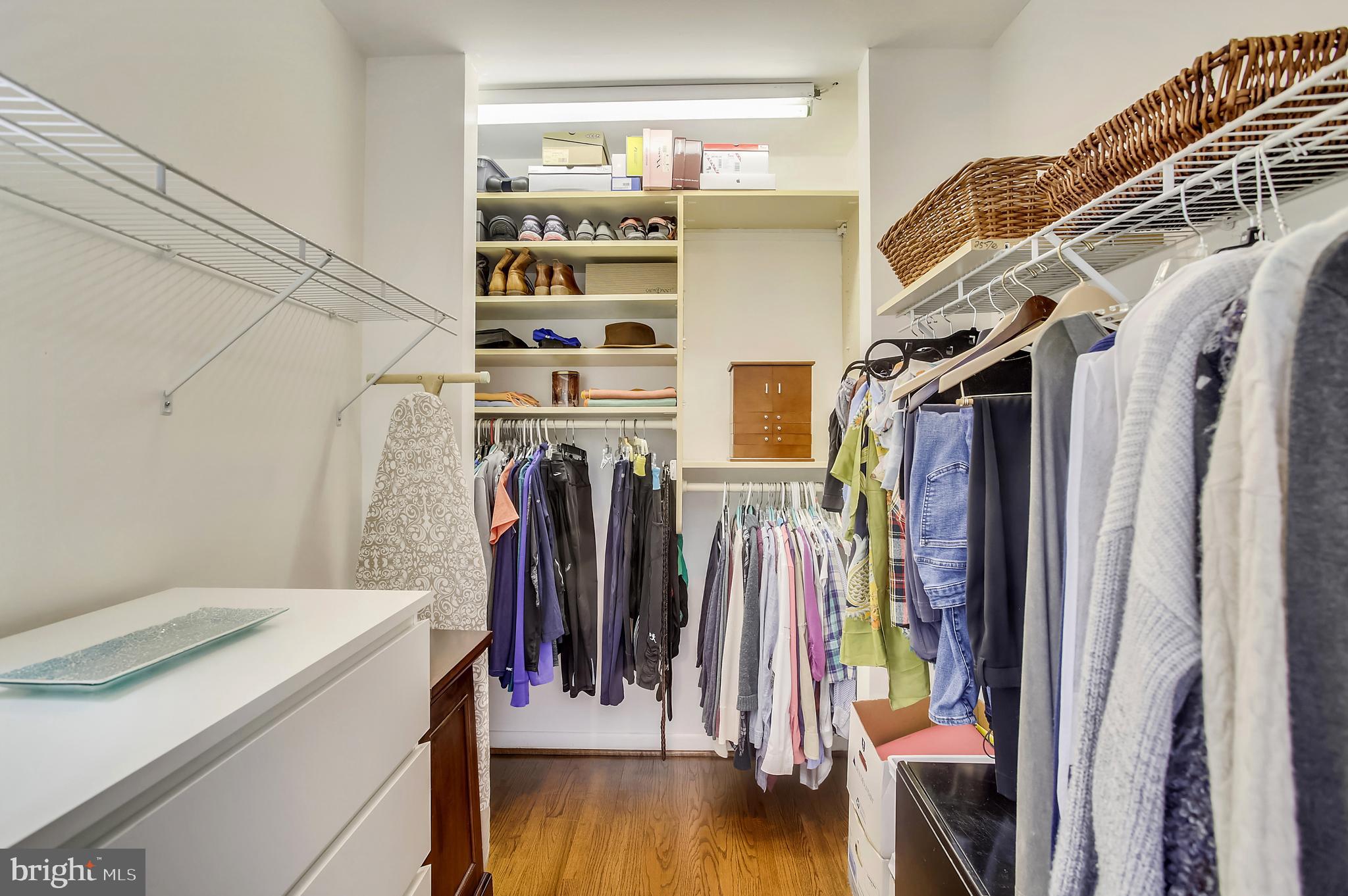 BUCKINGHAM MANOR - Residential