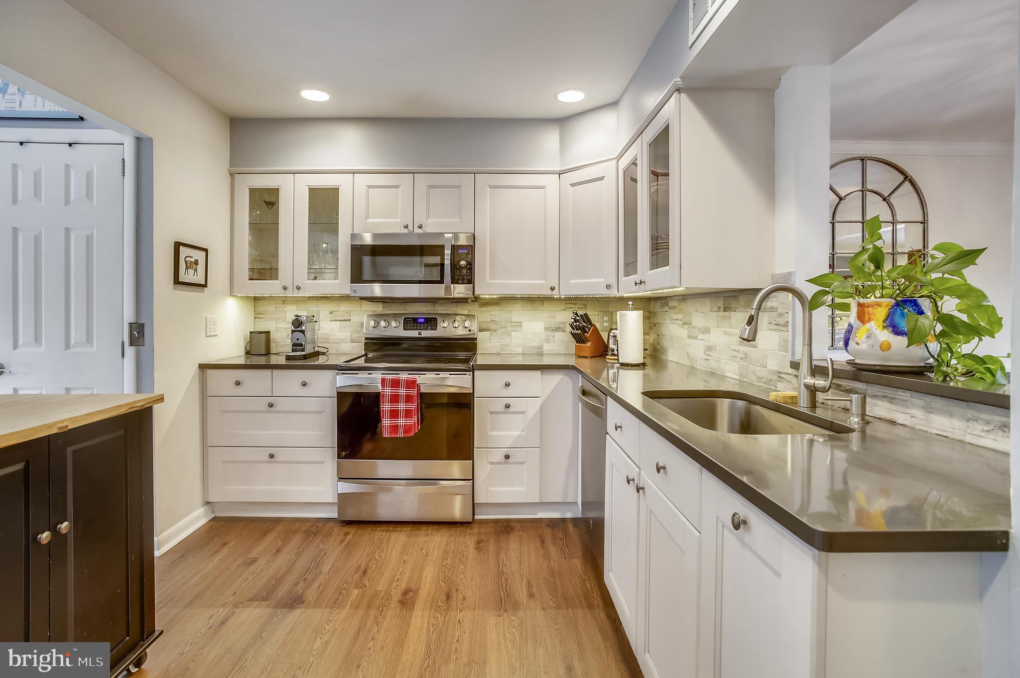 BUCKINGHAM MANOR - Residential