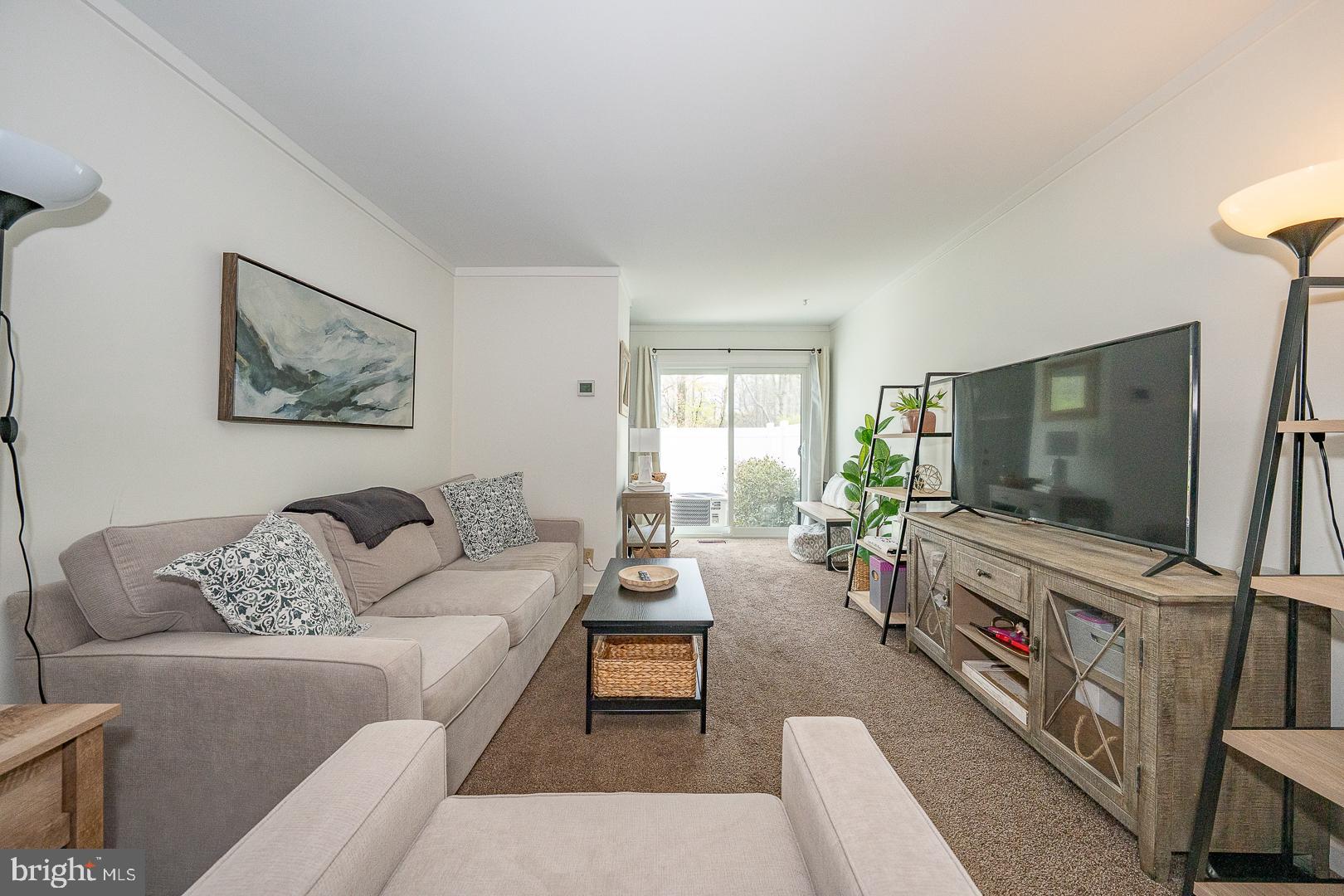 SUMMIT HOUSE - Residential