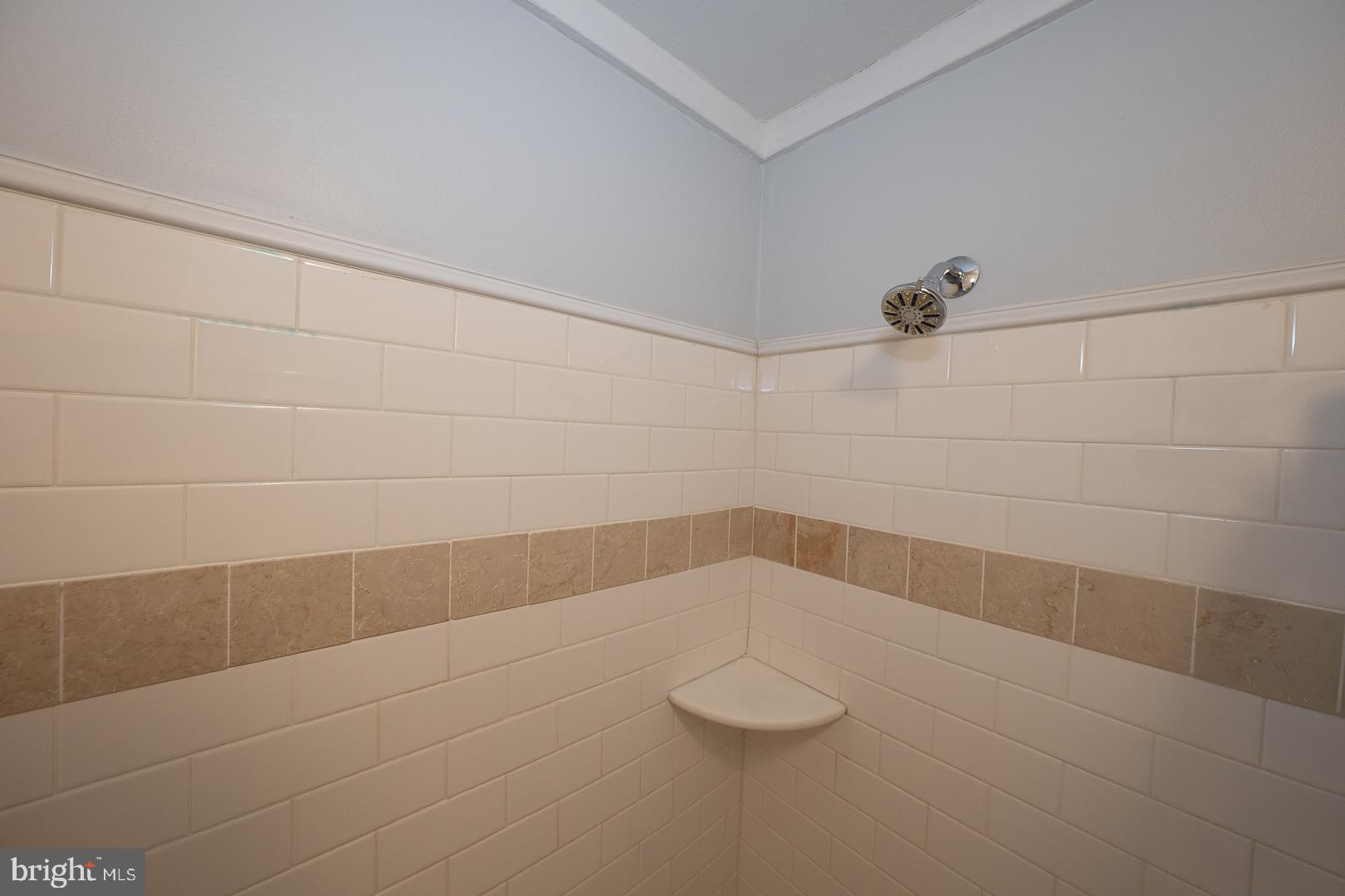 SUMMIT HOUSE - Residential