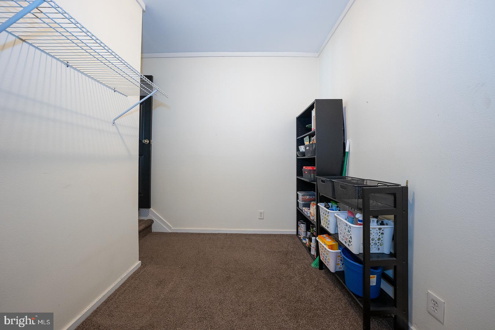 SUMMIT HOUSE - Residential