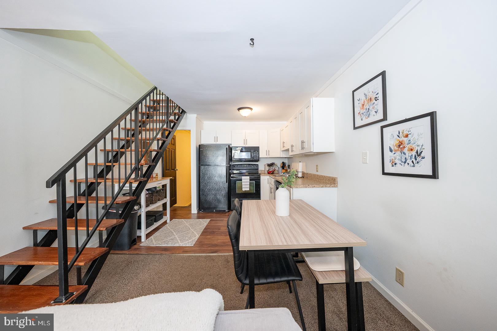 SUMMIT HOUSE - Residential