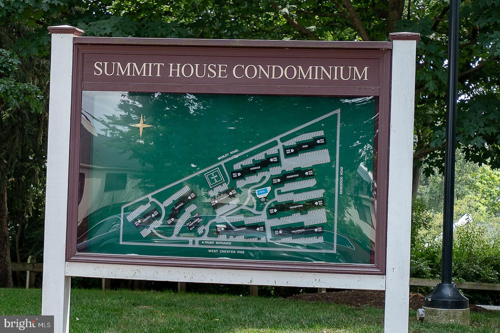 SUMMIT HOUSE - Residential