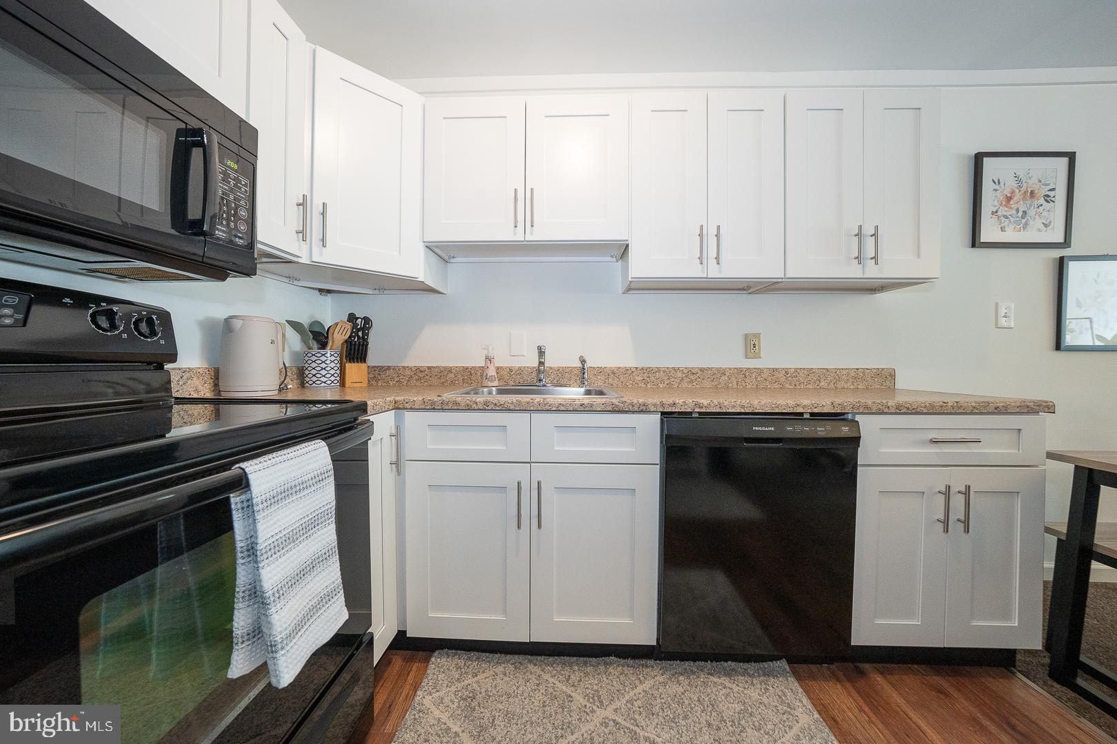 SUMMIT HOUSE - Residential