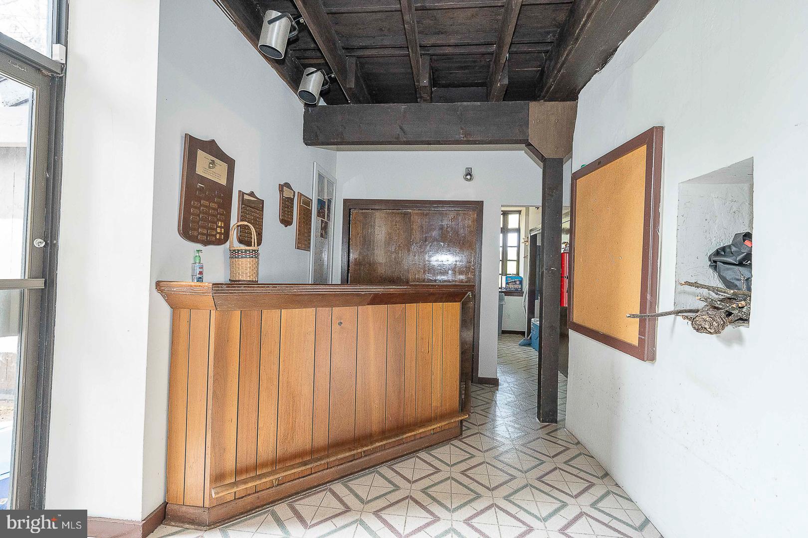 SUMMIT HOUSE - Residential