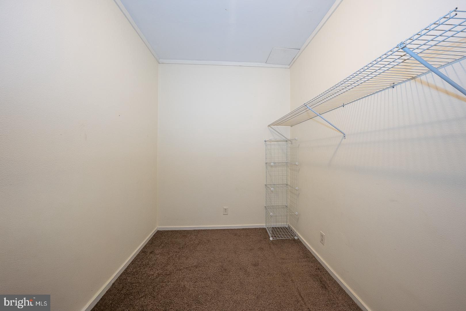 SUMMIT HOUSE - Residential