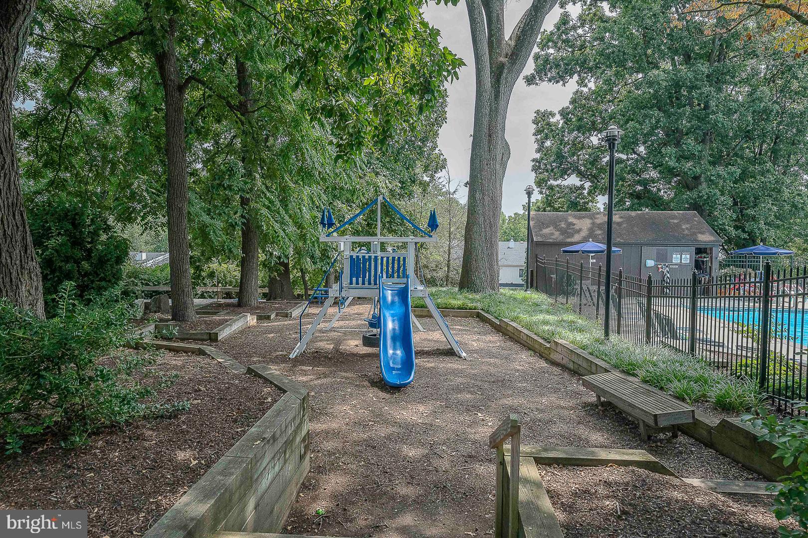 SUMMIT HOUSE - Residential